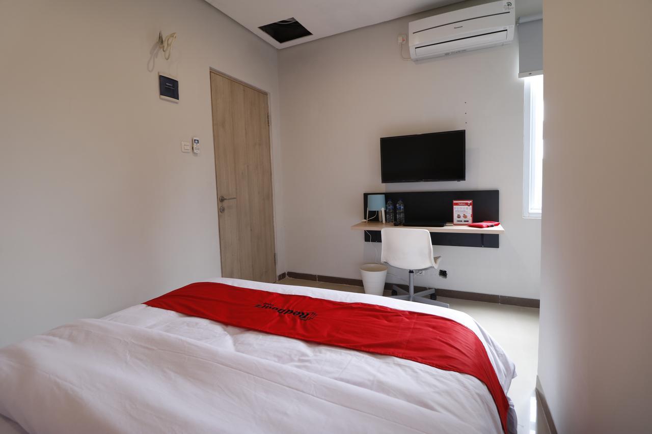 Reddoorz Plus Near Mall Pondok Indah 자카르타 외부 사진