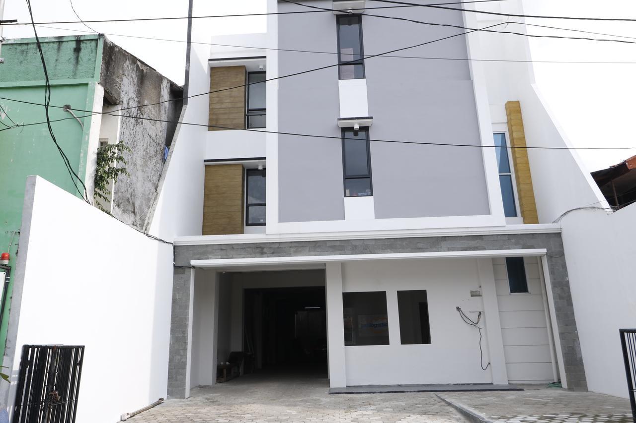 Reddoorz Plus Near Mall Pondok Indah 자카르타 외부 사진