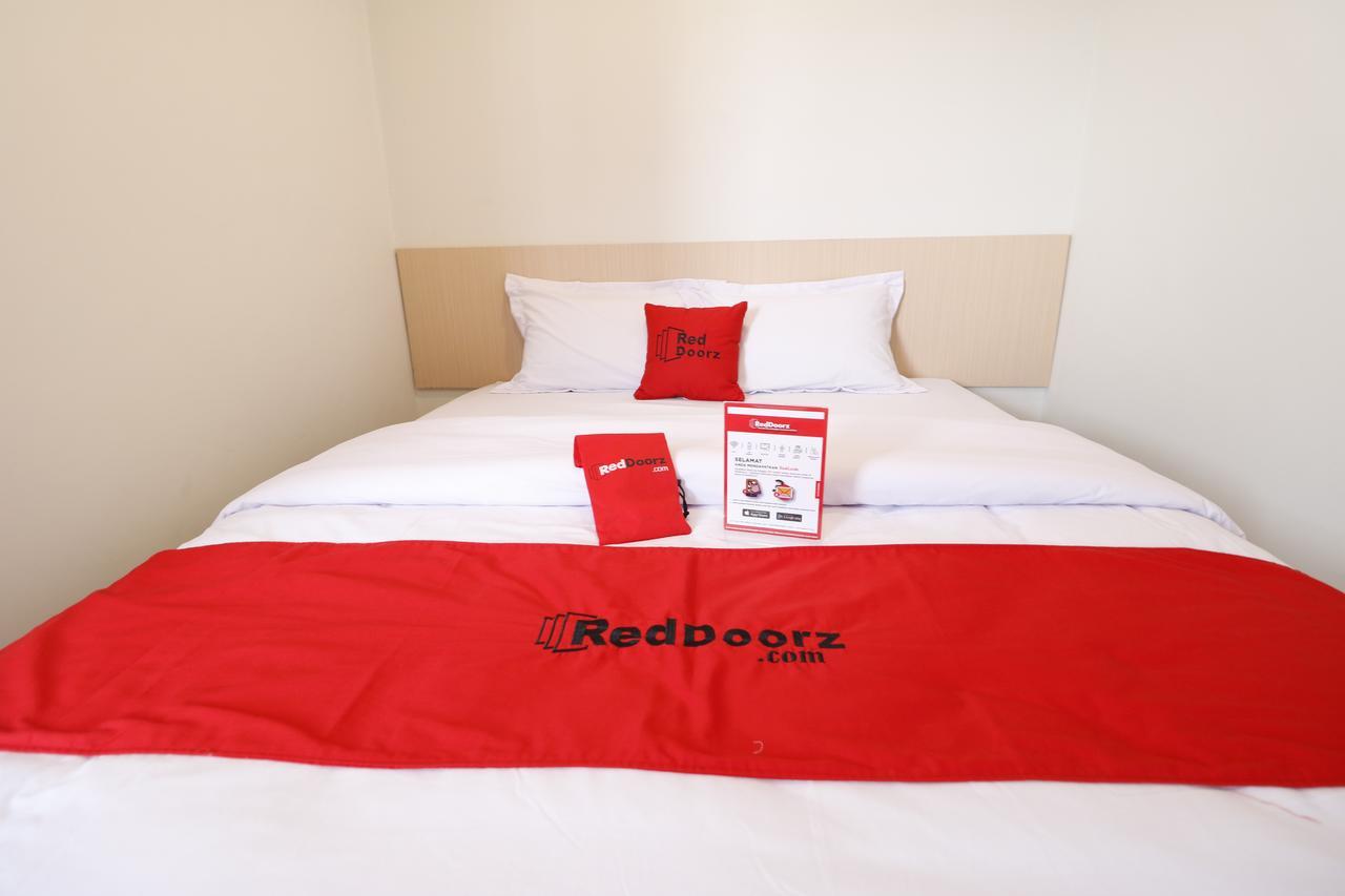 Reddoorz Plus Near Mall Pondok Indah 자카르타 외부 사진