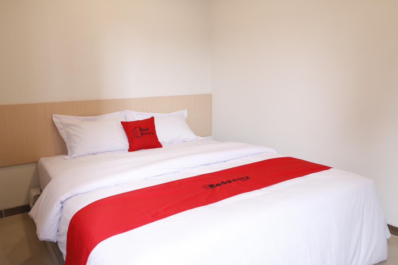 Reddoorz Plus Near Mall Pondok Indah 자카르타 외부 사진