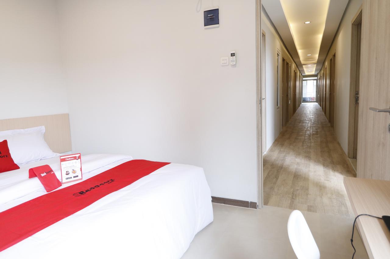 Reddoorz Plus Near Mall Pondok Indah 자카르타 외부 사진