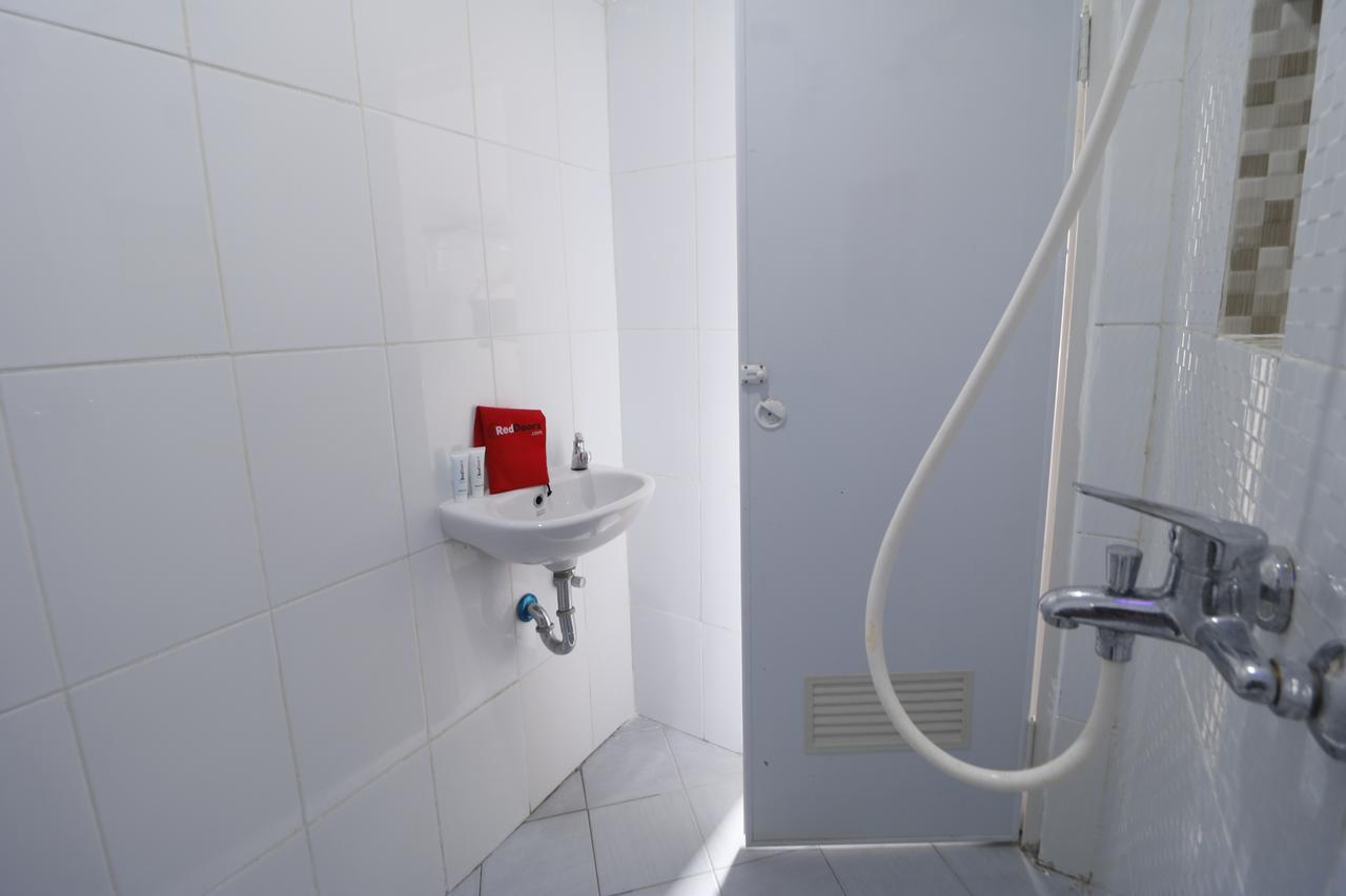 Reddoorz Plus Near Mall Pondok Indah 자카르타 외부 사진