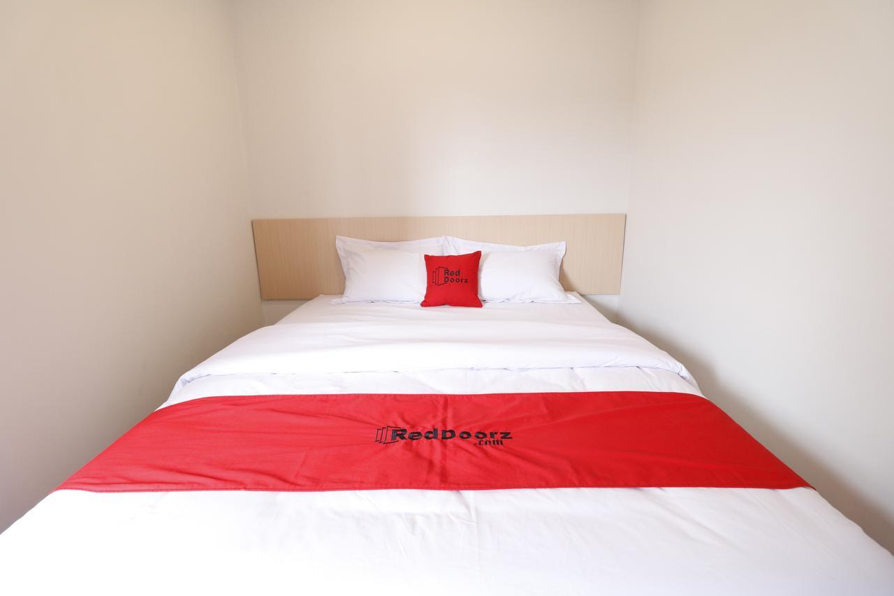 Reddoorz Plus Near Mall Pondok Indah 자카르타 외부 사진